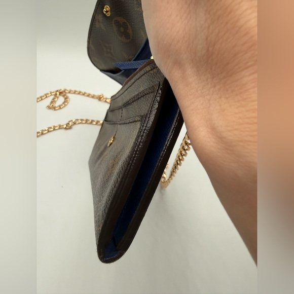 Vintage Louis Vuitton special edition Emilie Wallet in great condition - Picture 9 of 9